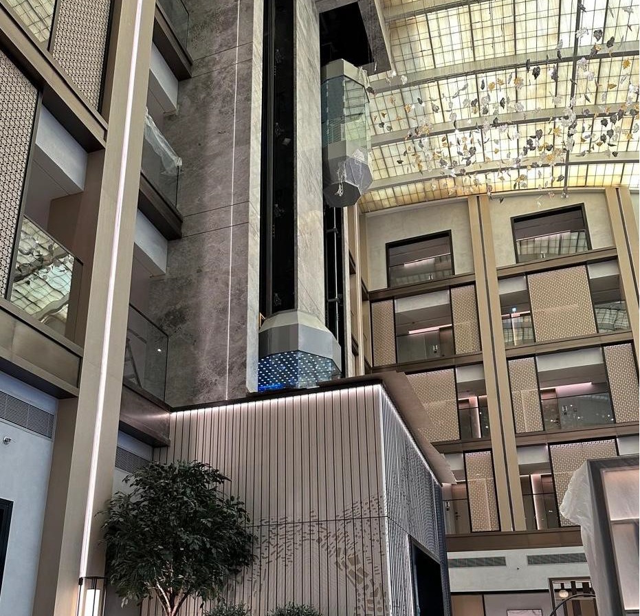 Al Ain Rotana Hotel image